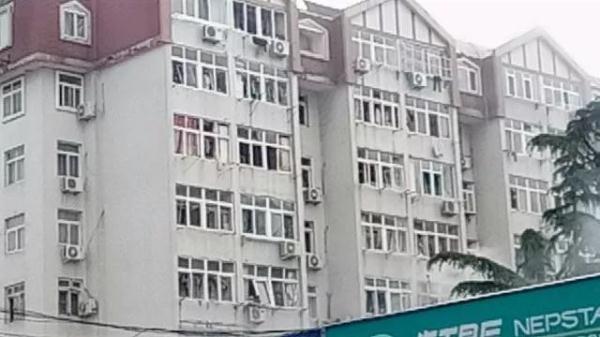 突發(fā)！青島一居民樓發(fā)生爆燃！已造1人死亡，7人受傷！3公里外有震感…