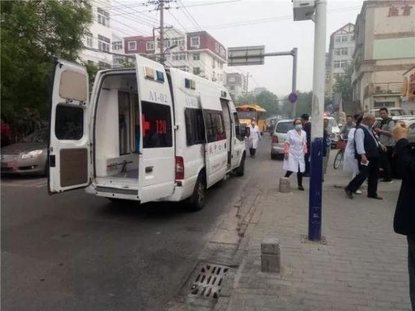 突發(fā)！青島一居民樓發(fā)生爆燃！已造1人死亡，7人受傷！3公里外有震感…